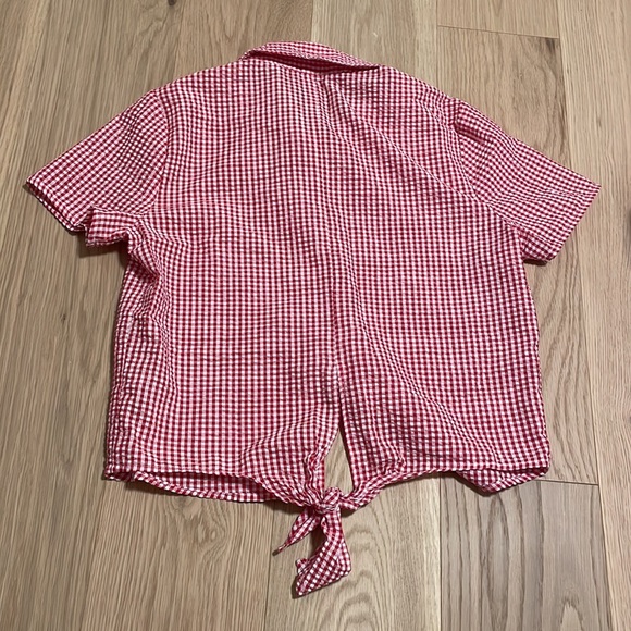 Red plaid/gingham shirt in L - Picture 2 of 3